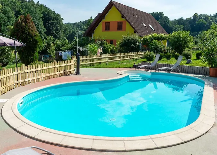 Nora Privatunterkunft Stein bei Loipersdof