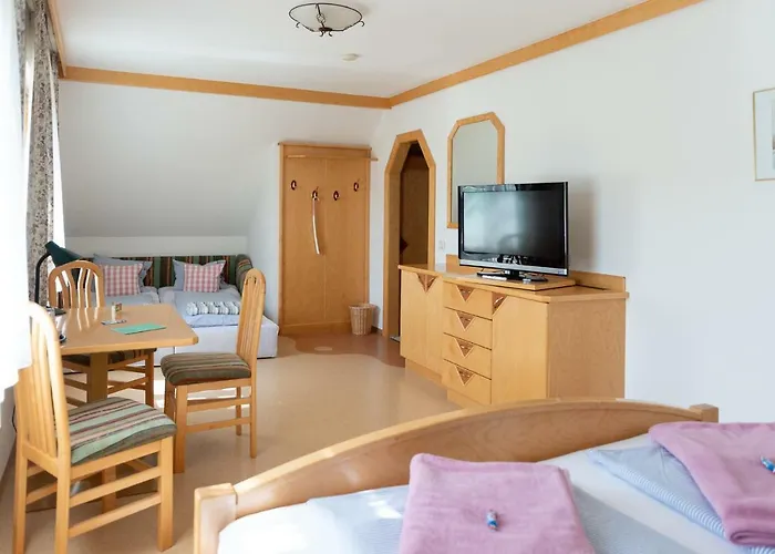 Nora Privatunterkunft Stein bei Loipersdof